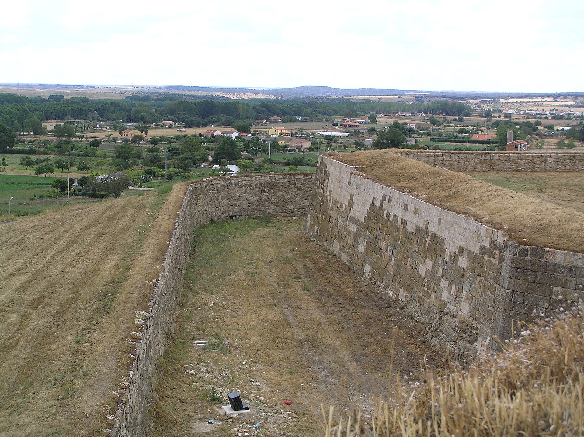 Muralhas e passeio do adarve